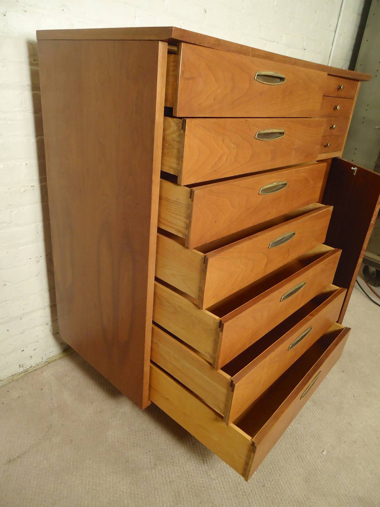 Mid-Century Modern Excellent Dresser by Nakashima for Widdicomb