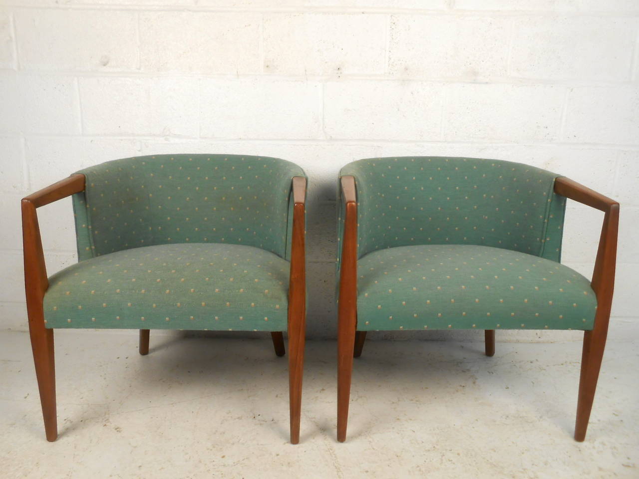 Mid-Century Modern Pair of Midcentury Lounge Chairs with Walnut Frames