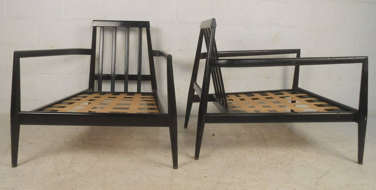 Mid-Century Modern Pair Edmond J. Spence Urban-Aire Lounge Chairs For Sale