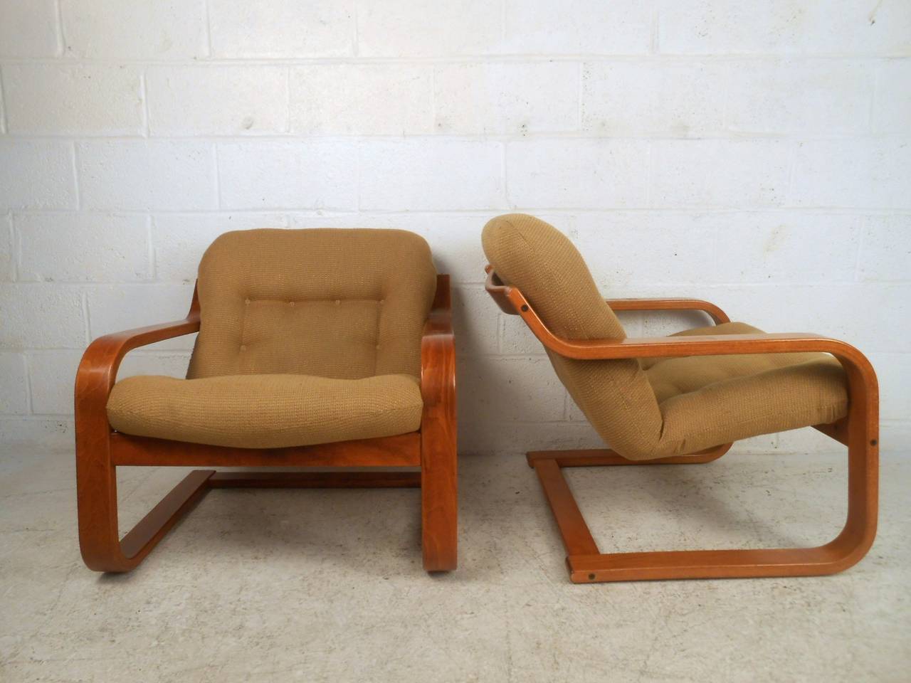 Mid-Century Modern Pair of Midcentury Scandinavian Modern Westnofa Bentwood Lounge Chairs