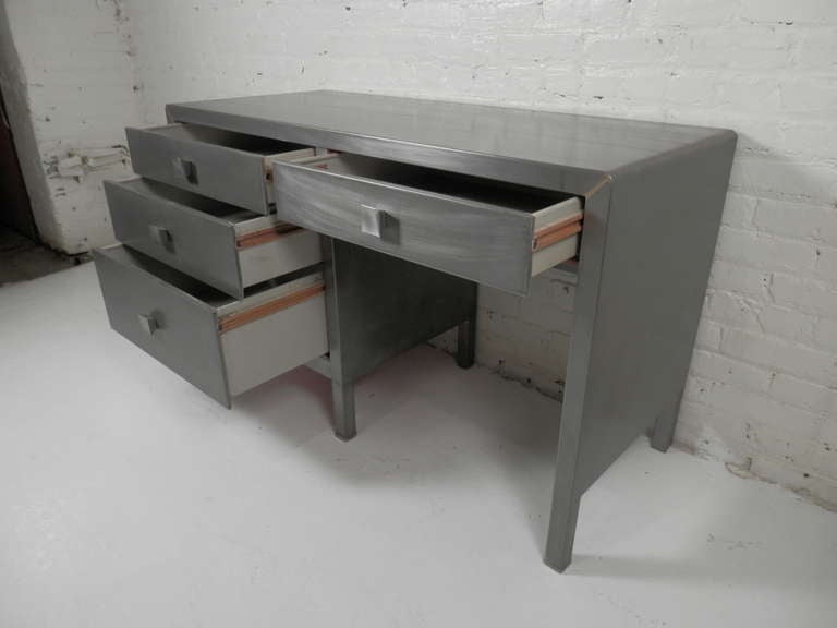 Norman Bel Geddes Designed Desk For Simmons In Good Condition In Brooklyn, NY