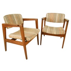 Mid-Century Modern Pair of Walnut Frame Armchairs by Gunlocke