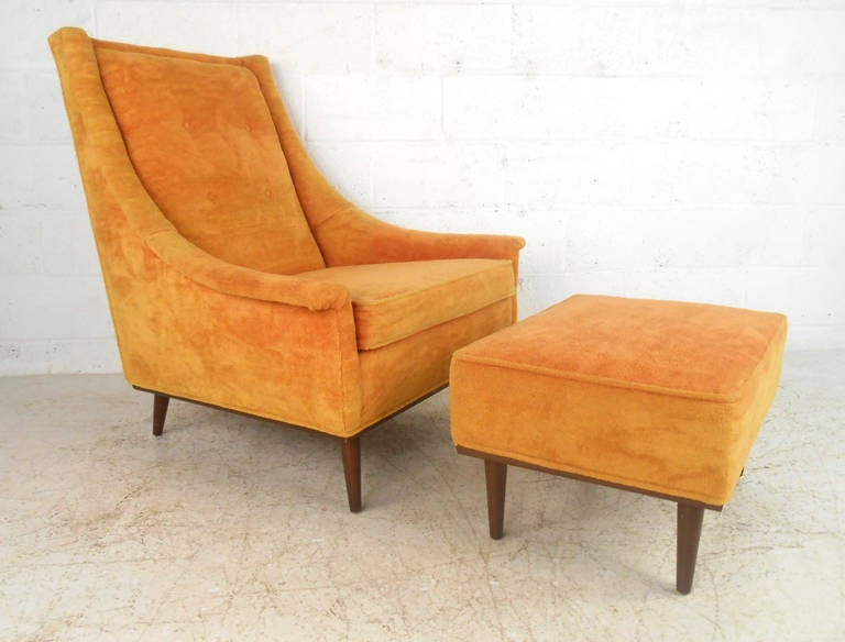 This wonderful mid-century set combines classic vintage American design with a fantastic level of comfort.  The unique high back, shaped arm rests, and tapered legs are all examples of the high quality style this matching set brings to the home.