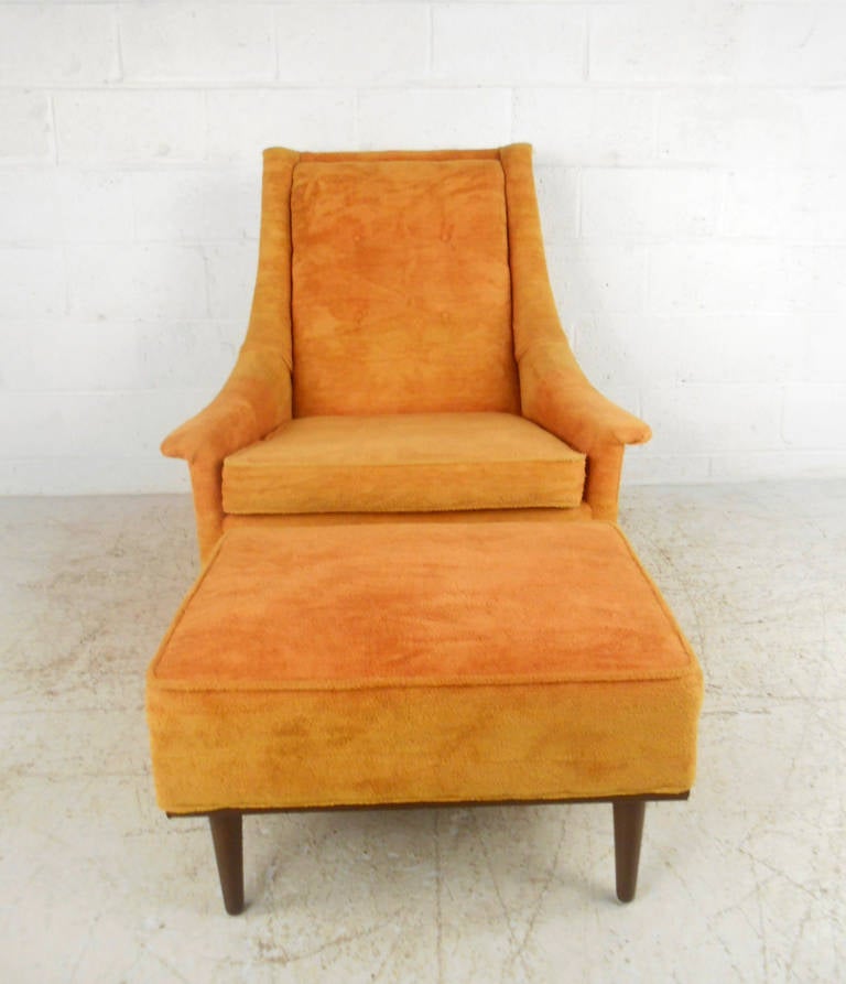 Mid-Century Modern Paul McCobb Style Highback Chair and Ottoman 4