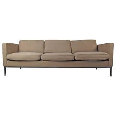 Mid-Century Modern Sofa in the Style of Knoll 10