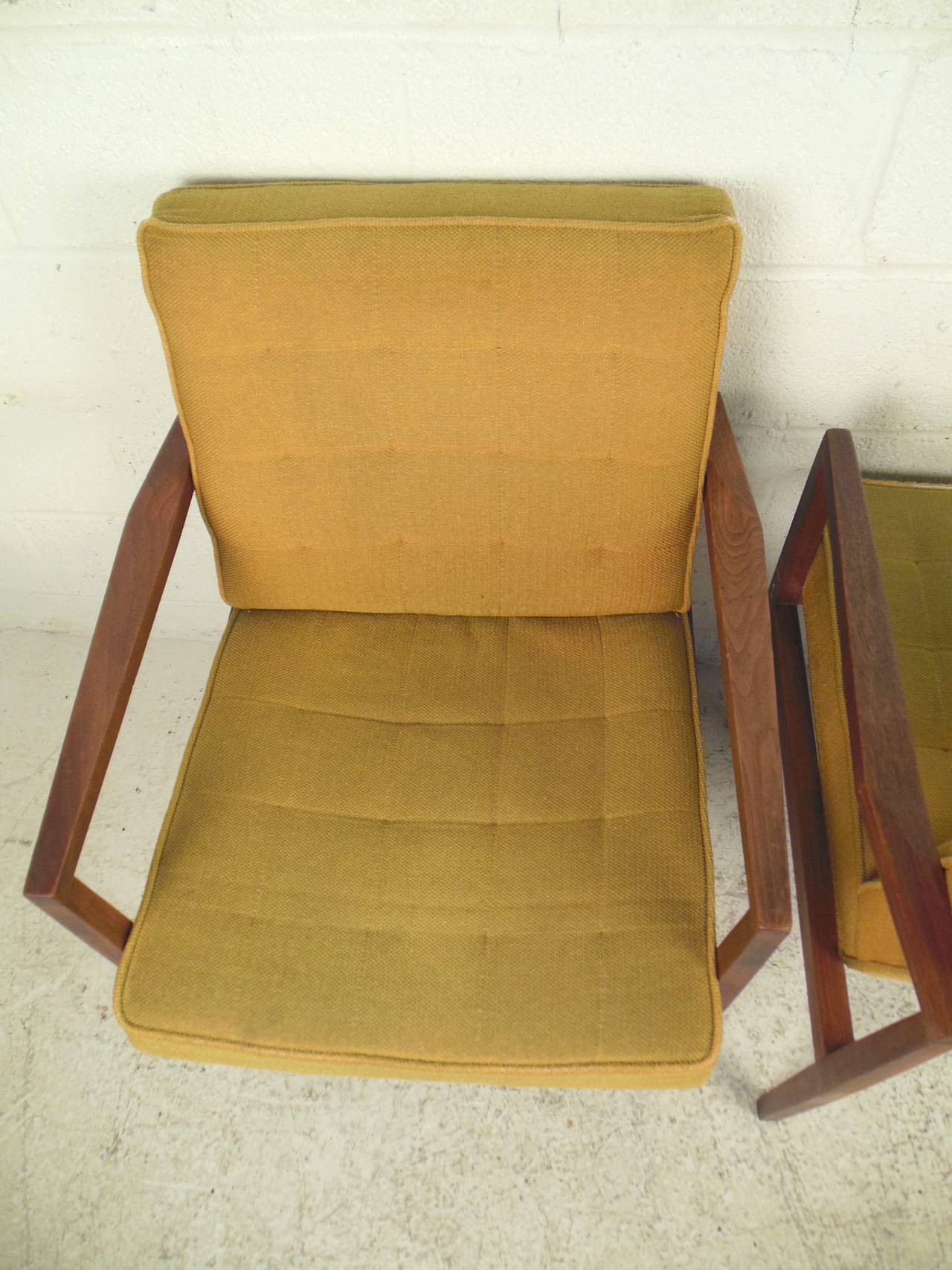 Pair of MidCentury Modern Walnut Frame Chairs For Sale at 1stDibs