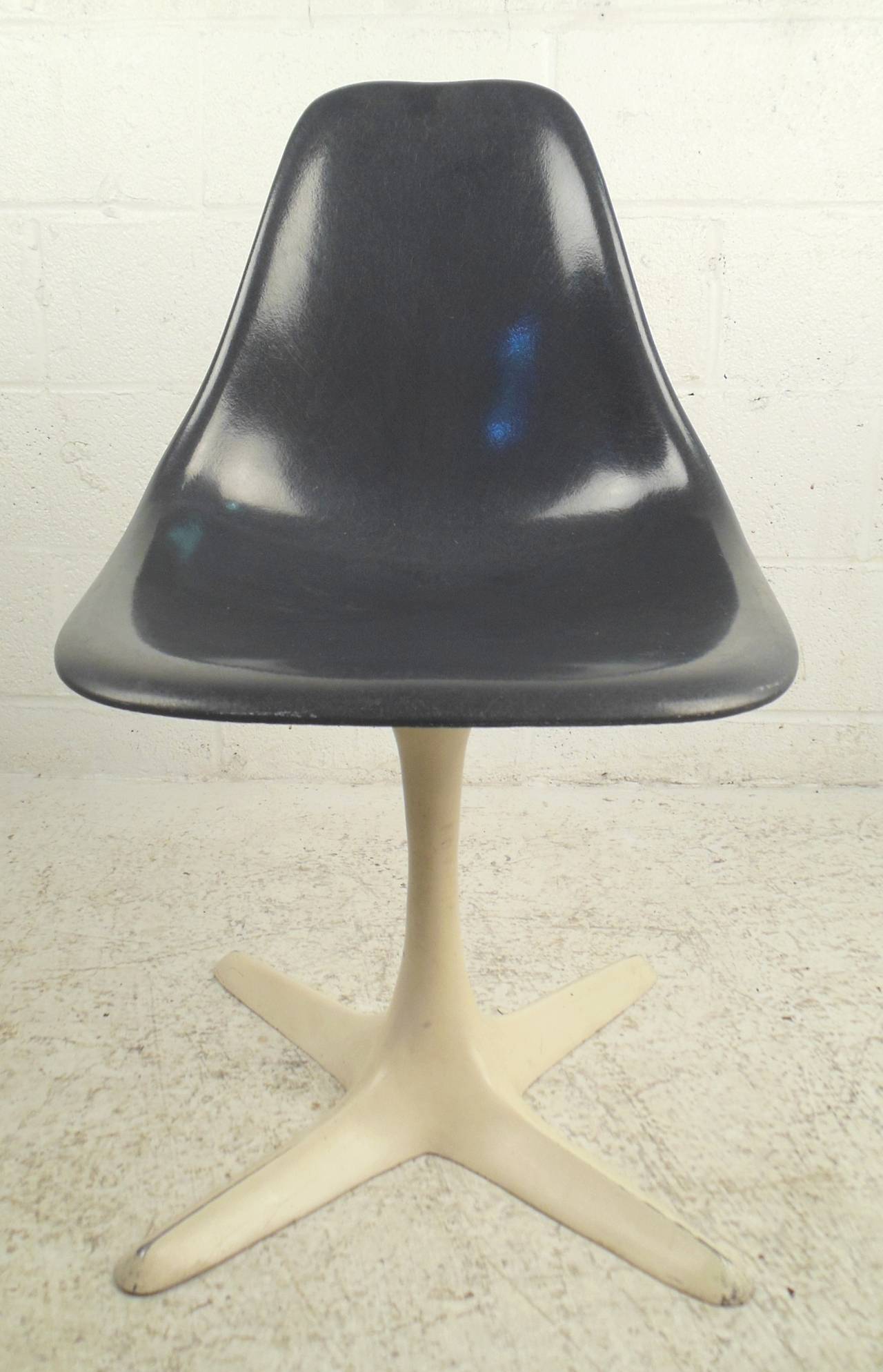 Saarinen Style Fiberglass Chair by Burke
