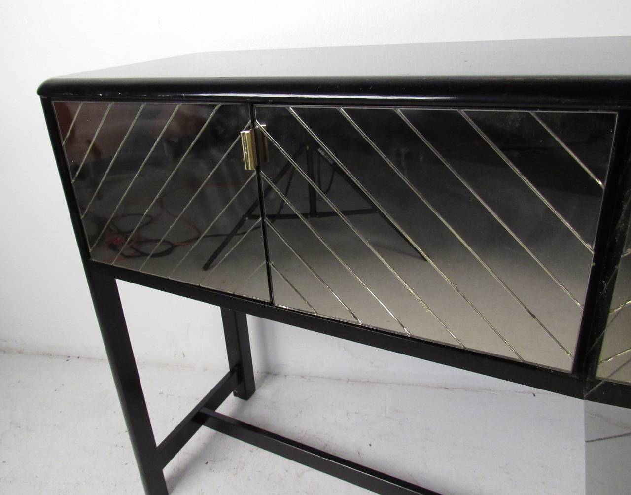 Mid Century Modern Console Table In Good Condition In Brooklyn, NY