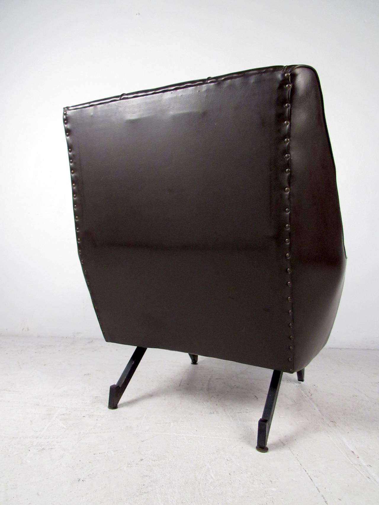 Mid-Century Modern Brown Tufted Vinyl Lounge Chair For Sale 4