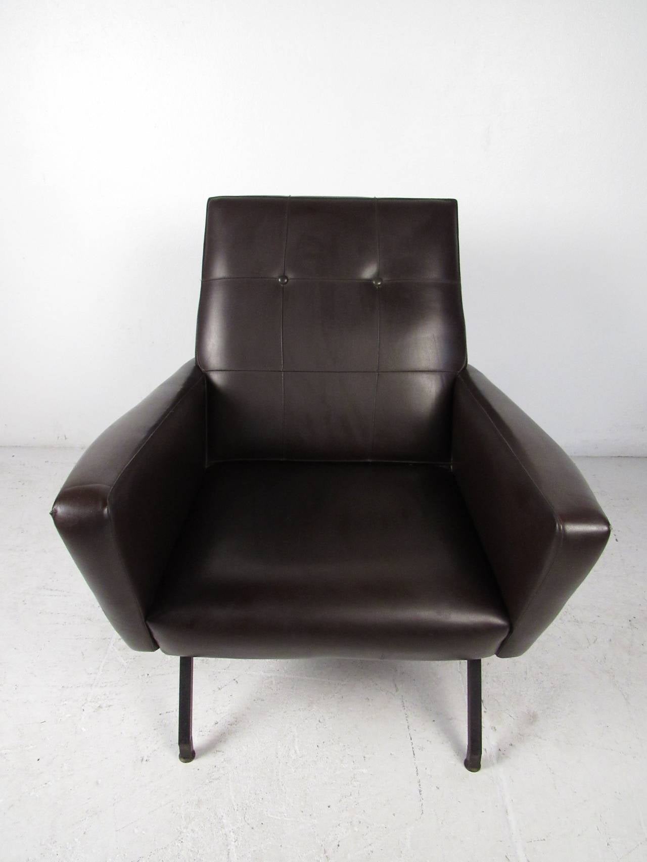 Italian Mid-Century Modern Brown Lounge Chair with Two Buttons