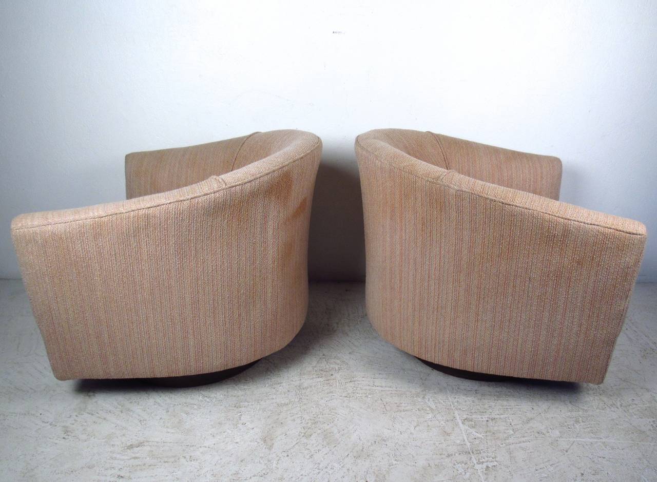 Mid-Century Modern Midcentury Swivel Lounge Chairs after Milo Baughman
