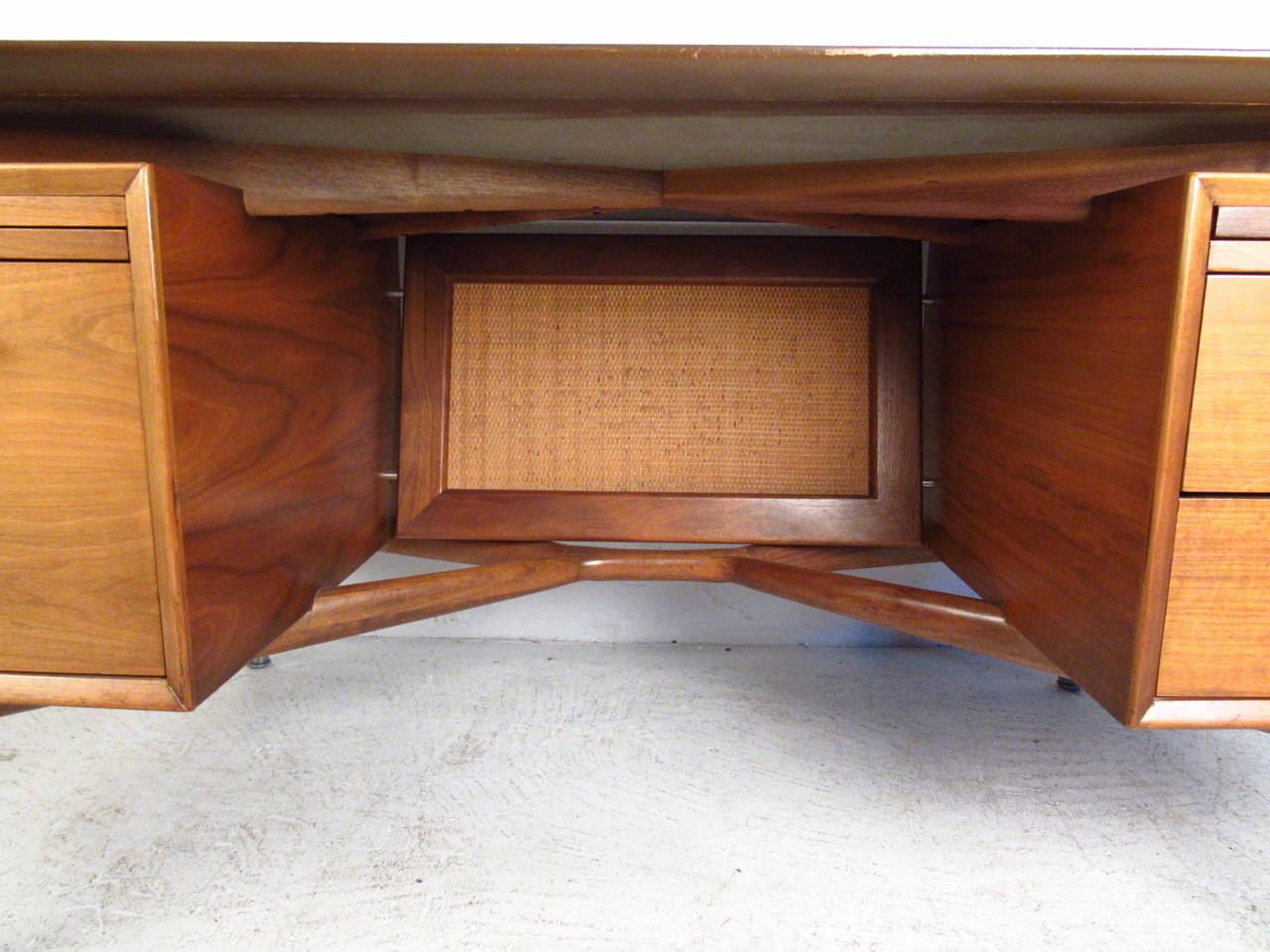 Exquisite Mid-Century Modern Adrian Pearsall Style Executive Desk 3