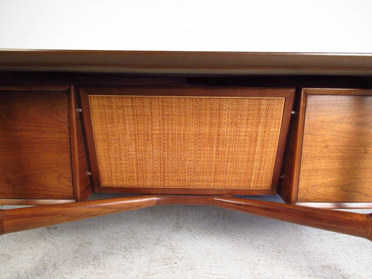 Exquisite Mid-Century Modern Adrian Pearsall Style Executive Desk 5