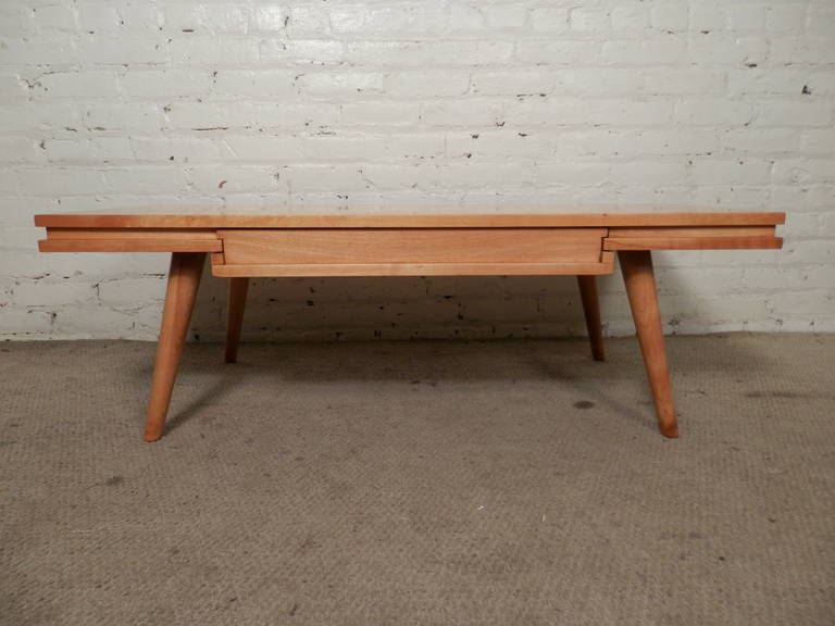 Outstanding Mid-Century Russel Wright Double Sided Coffee Table