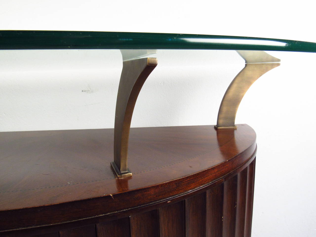 Mid-Century Modern Glass-Top Bar by Universal Furniture Company In Good Condition In Brooklyn, NY