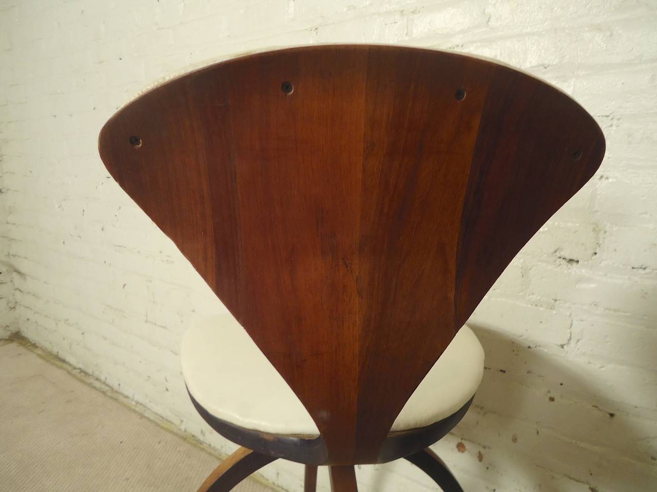 Norman Cherner Swivel Stool In Good Condition In Brooklyn, NY