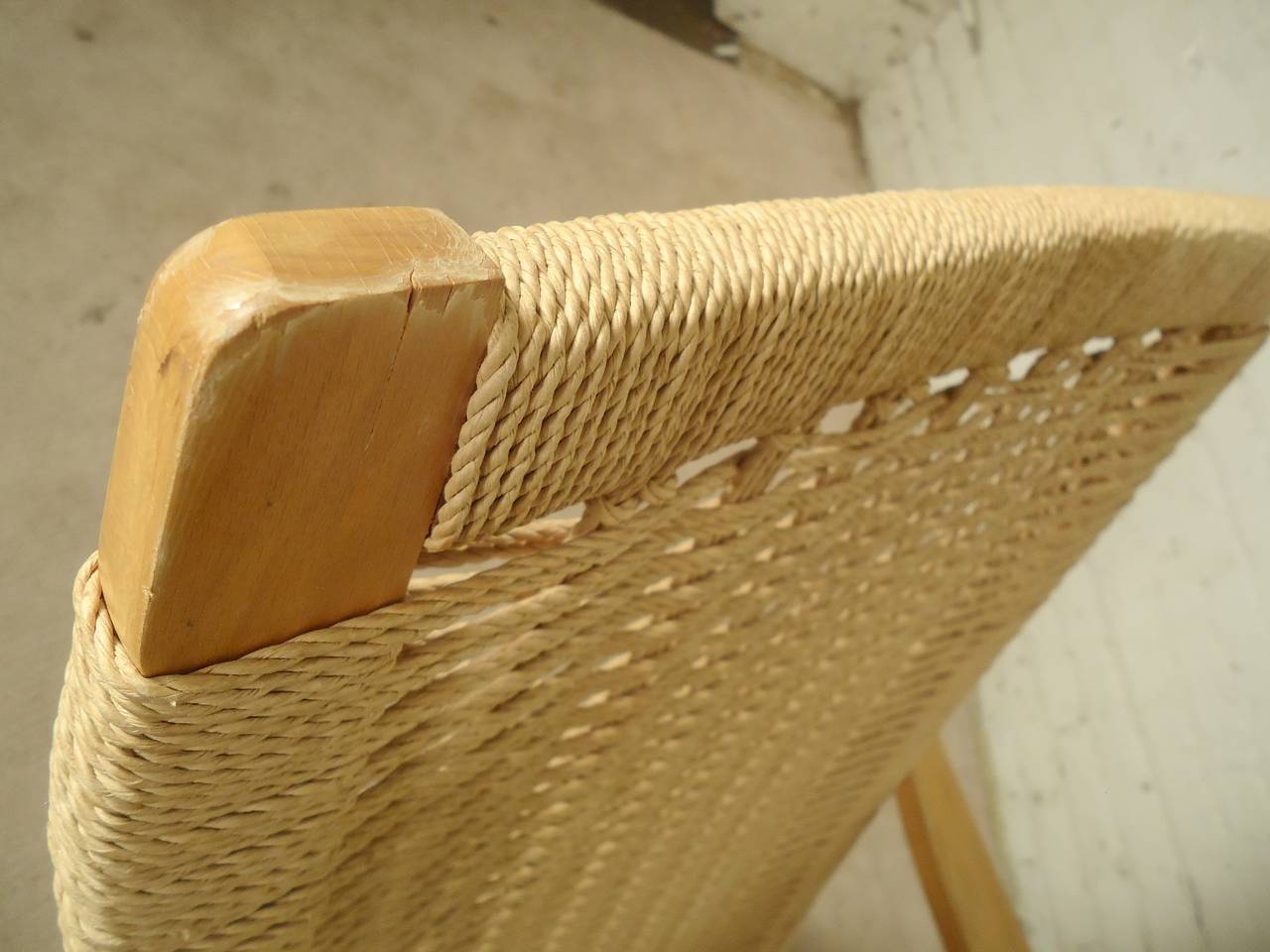 Hans Wegner Style Rope Rocking Chair In Good Condition In Brooklyn, NY
