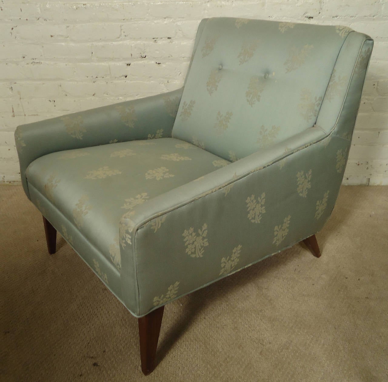Midcentury Lounge Chair with Matching Ottoman In Good Condition For Sale In Brooklyn, NY