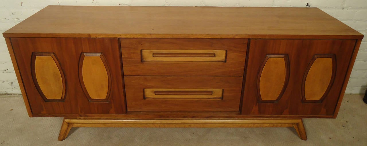 Mid-Century Modern Walnut and Oak Credenza 4
