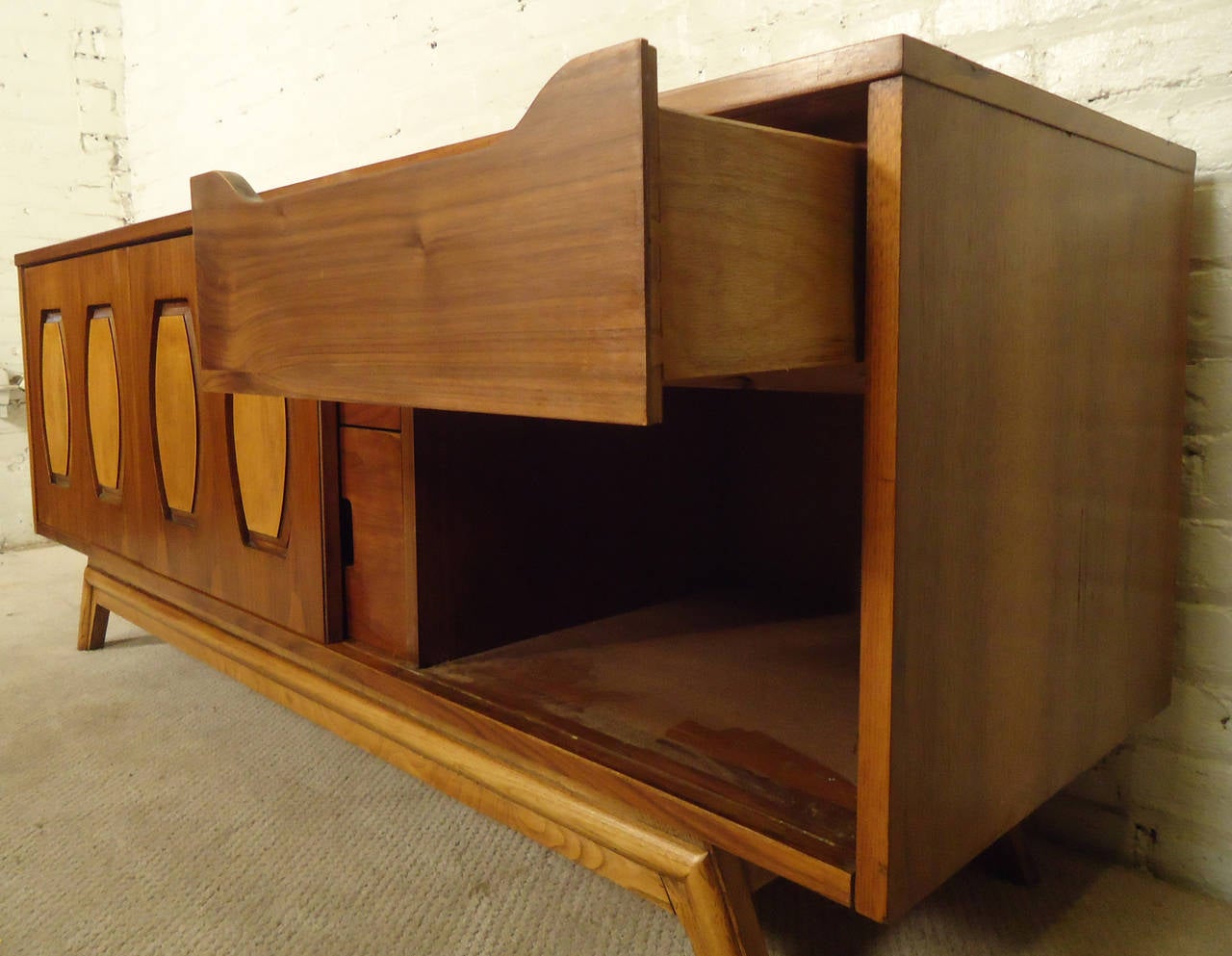 Mid-Century Modern Walnut and Oak Credenza 2