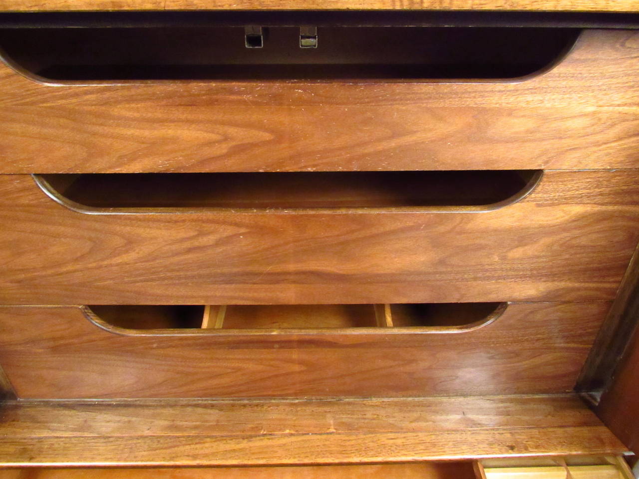 Mid-Century Gentleman's Chest with Louvered Front by Thomasville 1