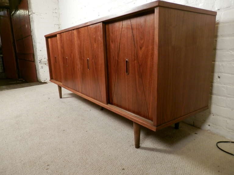 Mid-Century Modern American Credenza In Good Condition In Brooklyn, NY
