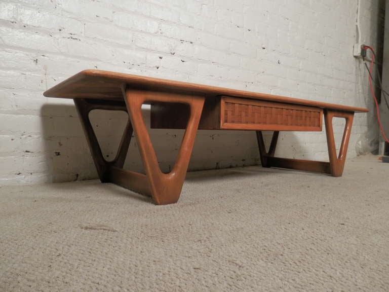 Mid-Century Modern Two Tone Coffee Table By Lane In Good Condition In Brooklyn, NY