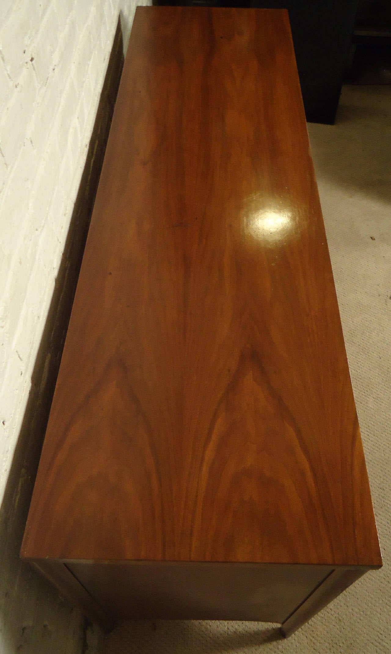kent coffey 9 drawer dresser