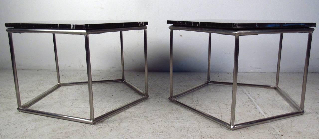 Mid-Century Modern Pair of Mid-Century Marble-Top Side Tables For Sale