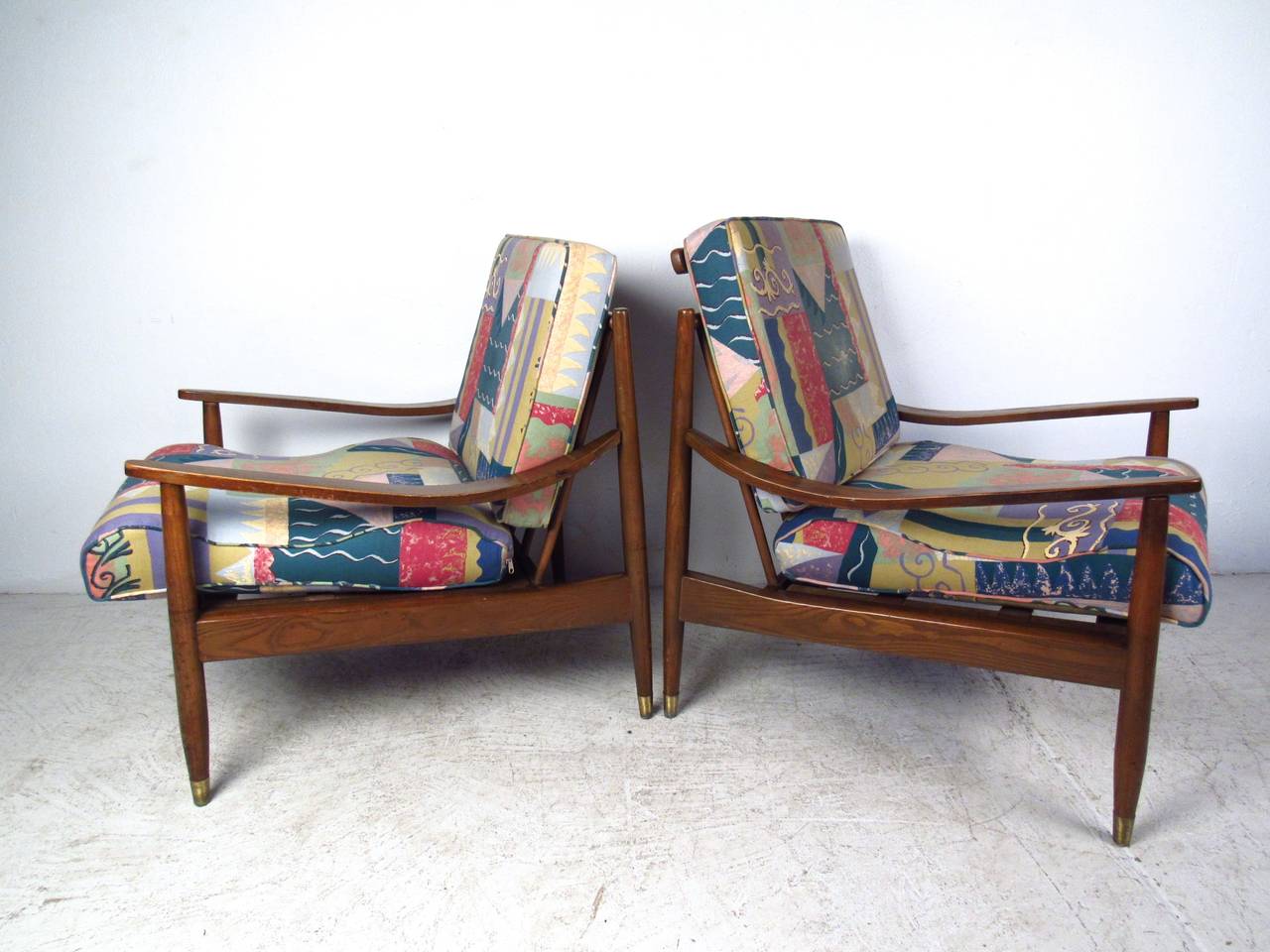 Pair of Mid-Century Modern Lounge Chairs with Matching Ottoman 1