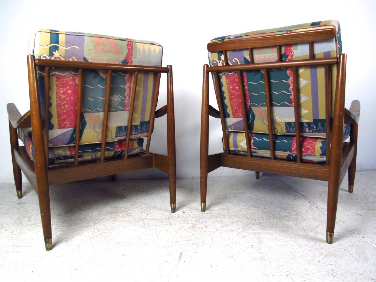 Pair of Mid-Century Modern Lounge Chairs with Matching Ottoman 2