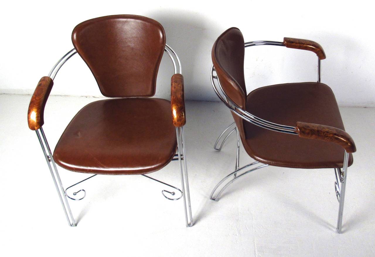 Moderne Chaises modernes vintage en cuir et chrome en vente