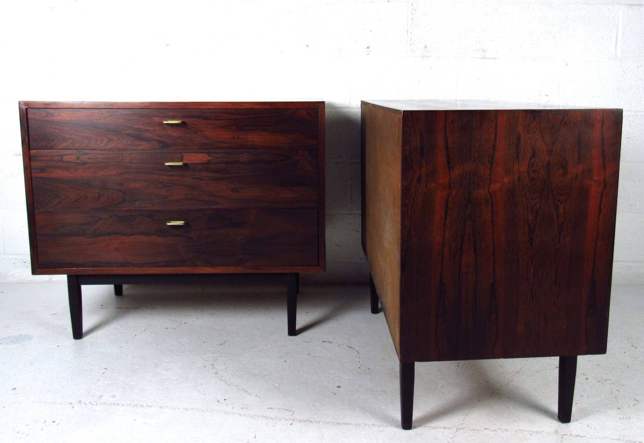 Pair of Mid-Century Modern Rosewood Dressers In Good Condition In Brooklyn, NY