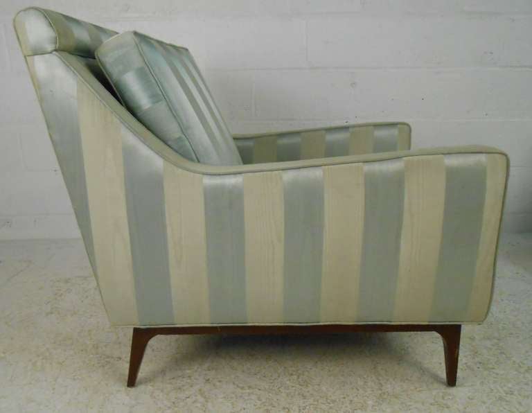 American Pair of Vintage Lounge Chairs