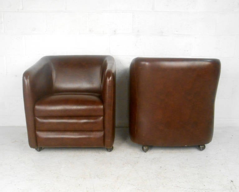 Mid-Century Modern Pair of Mid-Century Vinyl Club Chairs by Shelby Williams