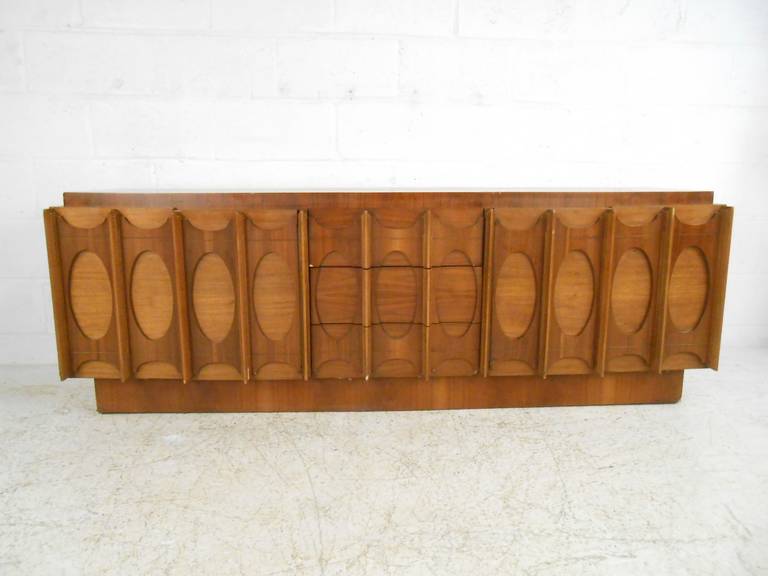 Unique Miniature Broyhill Style Mid-Century Server