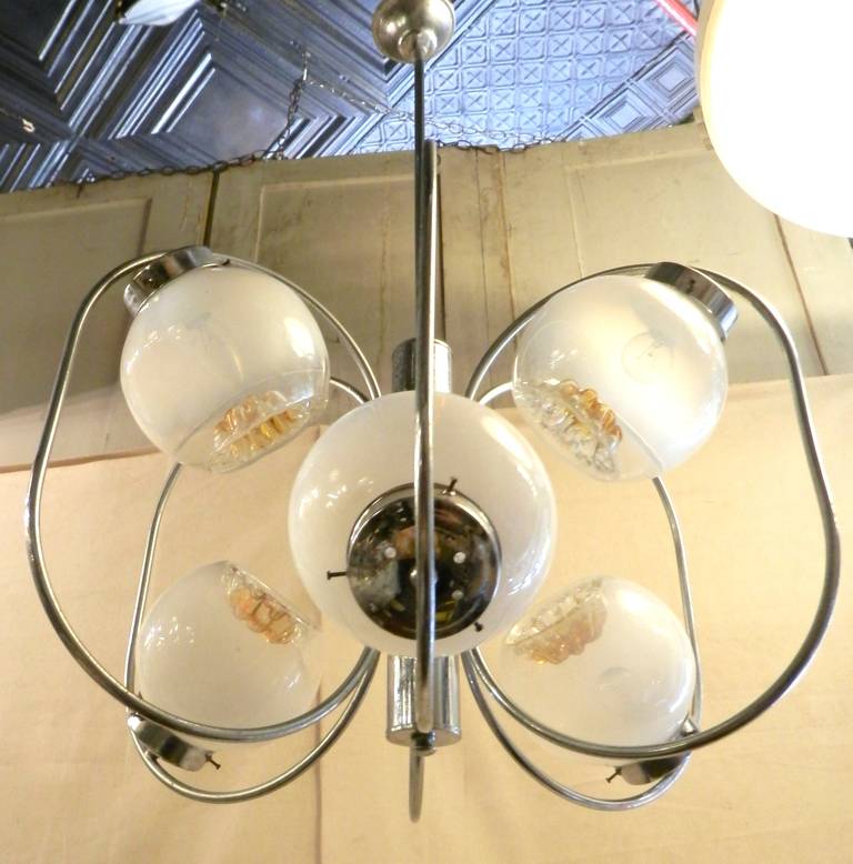 Mid-Century Modern Italian Chandelier by A. V. Mazzega In Good Condition For Sale In Brooklyn, NY