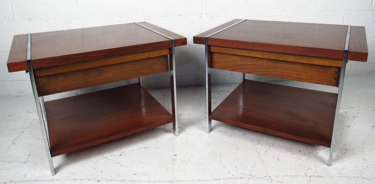 Mid-Century moderno Tavolini da salotto in stile Mid-Century Modern di Lane Furniture in vendita