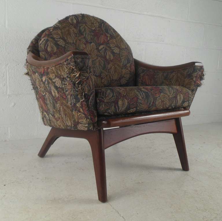 Adrian Pearsall chair #1806-C for Craft Associates with sculpted wood armrests and legs. Comfortable chair for home or business seating. Please confirm item location (NY or NJ) with dealer.