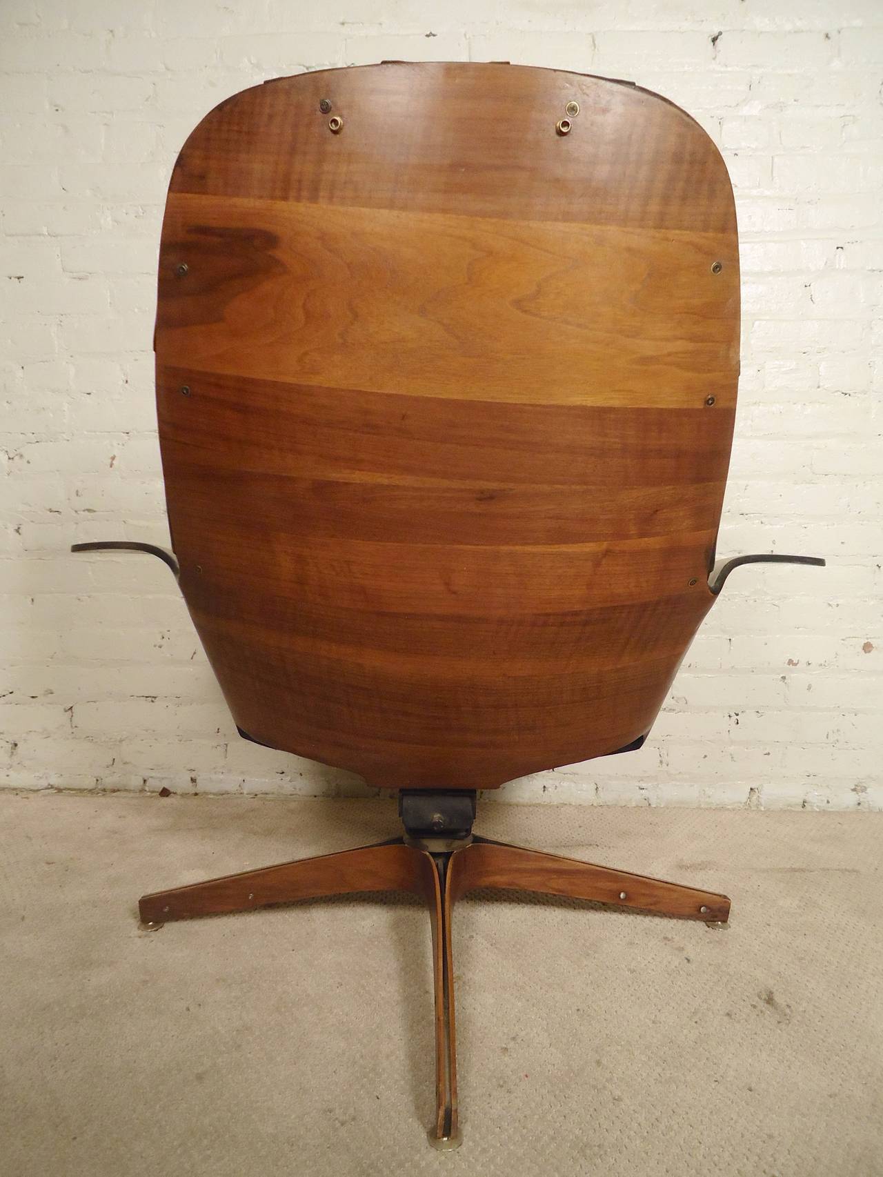 Vintage Bentwood Chair and Ottoman by George Mulhauser In Good Condition In Brooklyn, NY