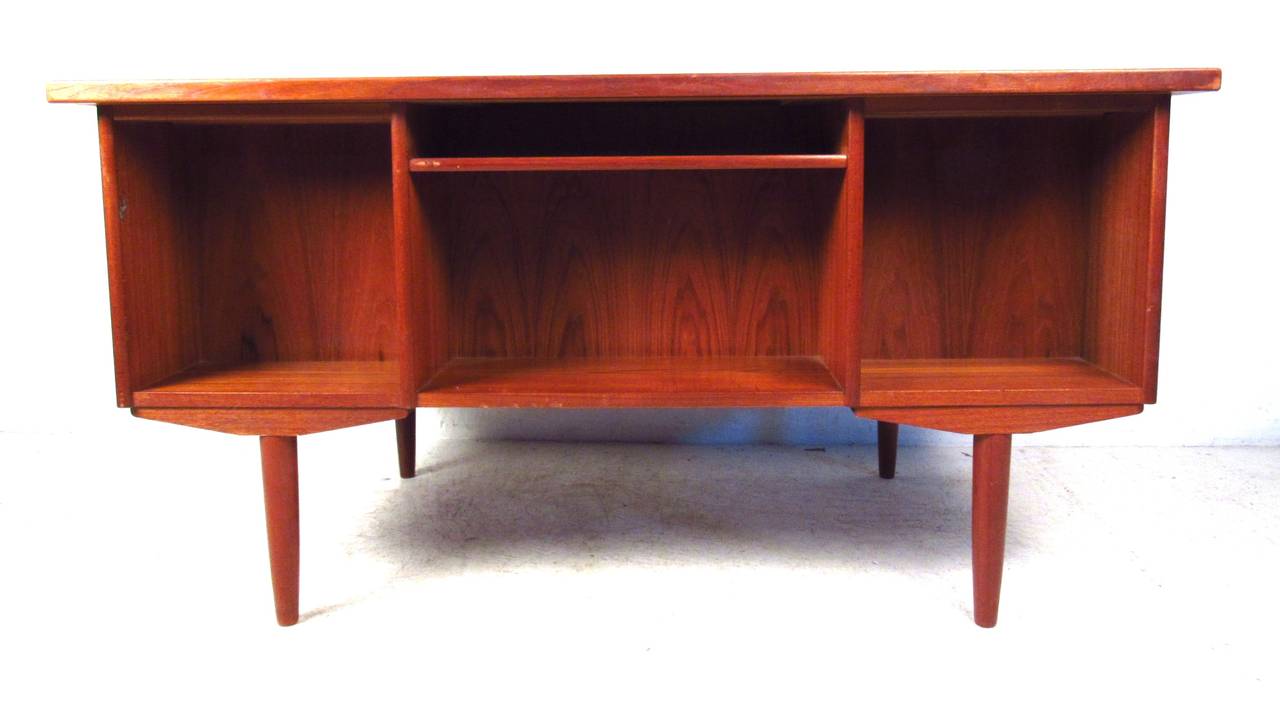 Scandinavian Modern Teak Double Sided Desk For At 1stdibs Danish Scandinavian Modern Teak Double Sided Desk For