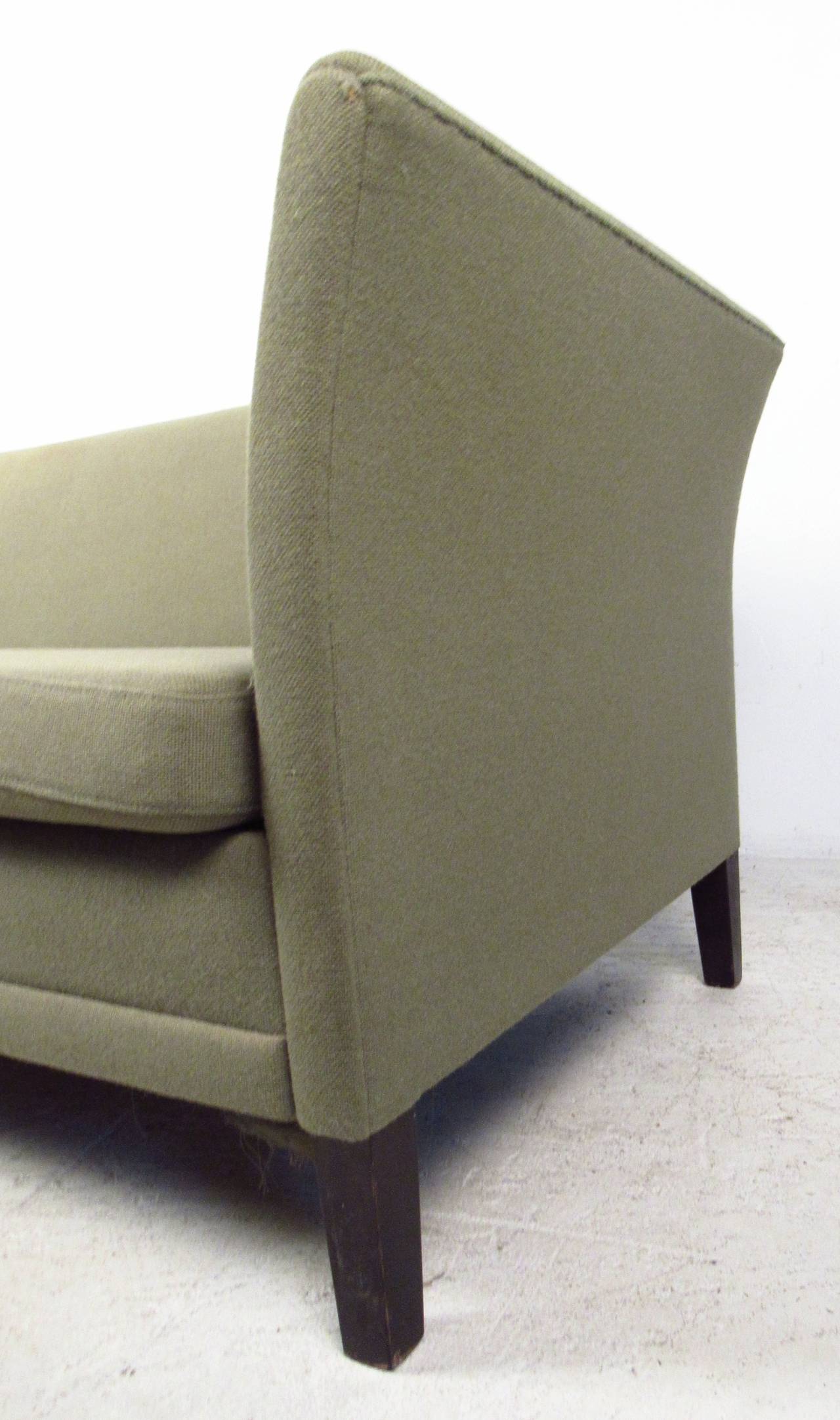 Mid-20th Century Stylish Scandinavian Modern Sofa in the Style of Kaj Gottlob For Sale