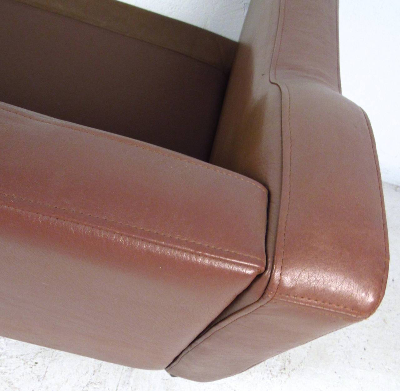 Mid-Century Modern Vintage Leather Sofa in the Style of Børge Mogensen