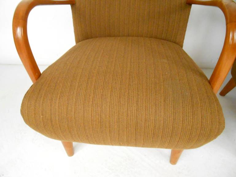 Pair of Vintage Italian Armchairs For Sale 3