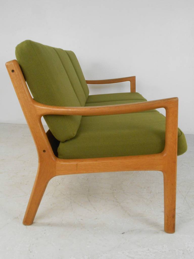 Ole Wanscher #166 Sofa für Cado aus Senator-Eiche (Skandinavische Moderne) im Angebot