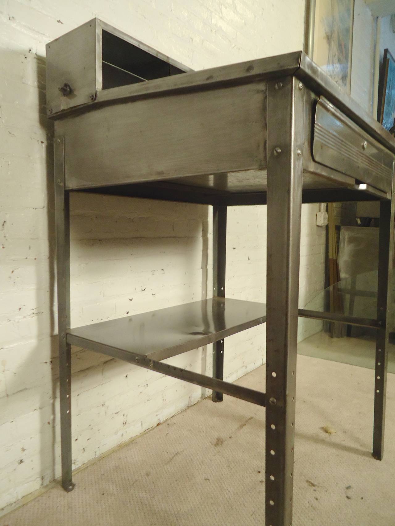 Vintage Metal Hostess Station Desk In Distressed Condition In Brooklyn, NY