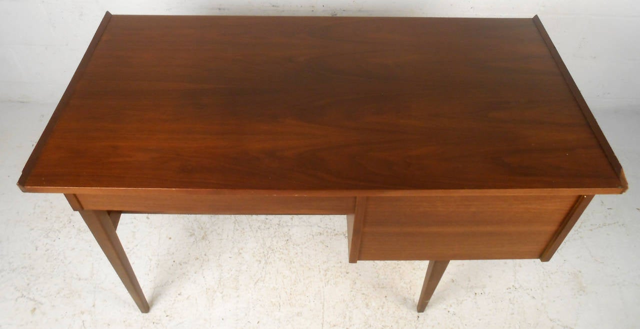 Mid-Century Modern Mid-Century Writing Desk and Chair by American of Martinsville