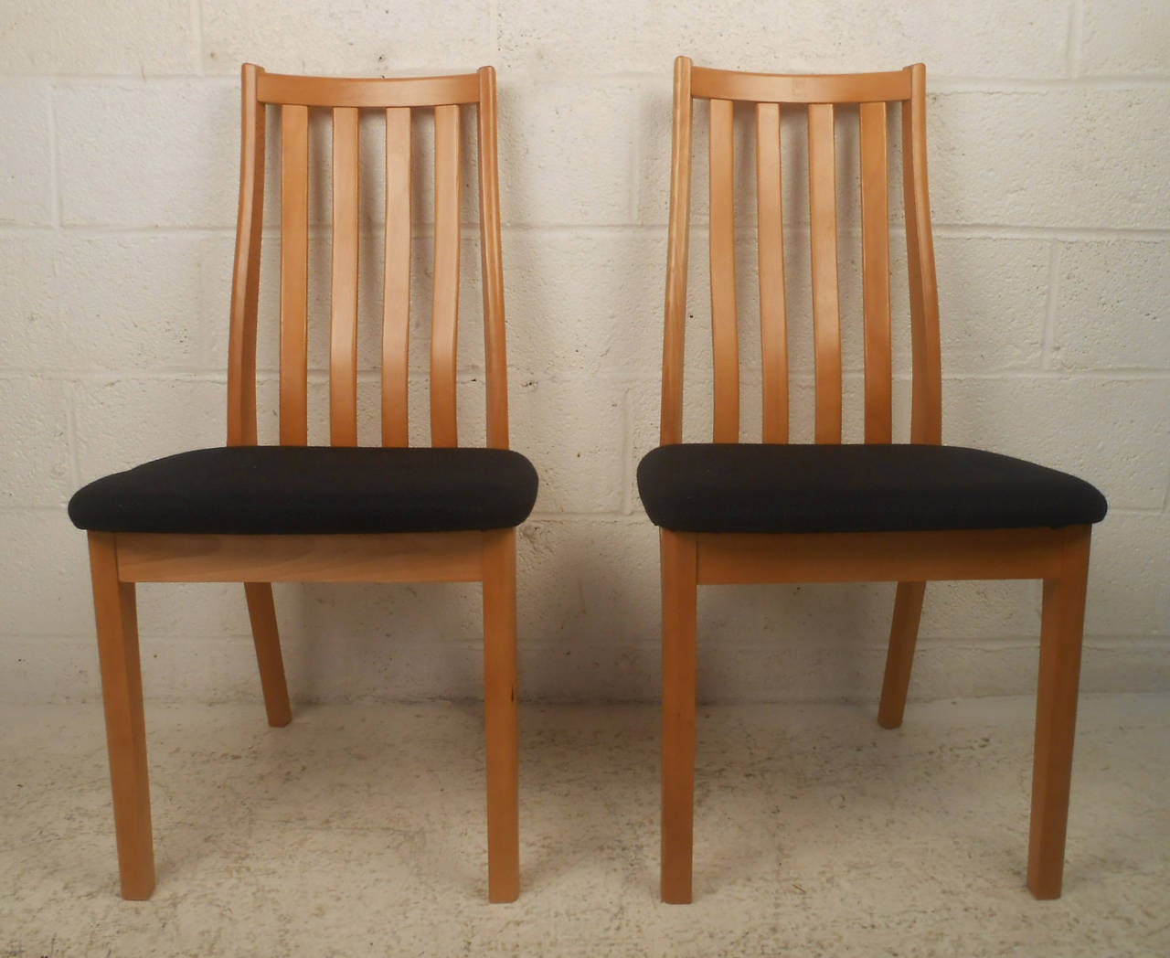 Vintage-modern set of six dining chairs, made in Czech Republic for Tangso Mobler Boliginvenvar Denmark.

Please confirm item location NY or NJ with dealer.