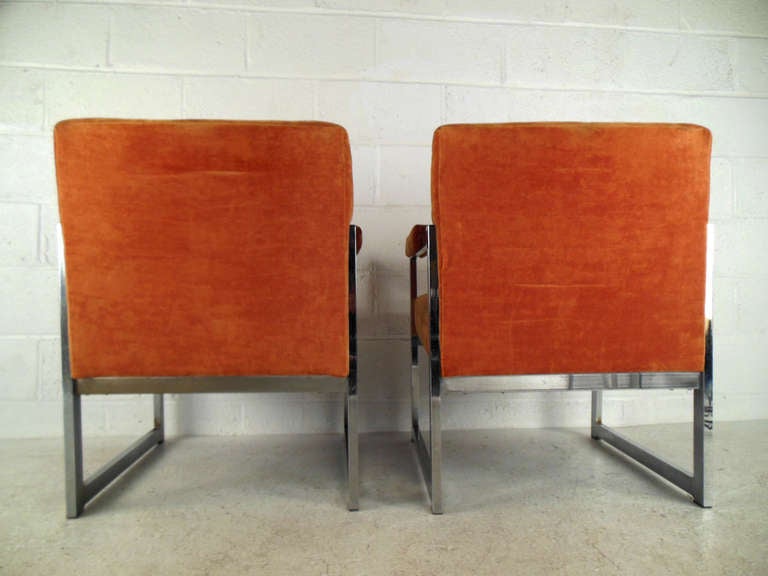 Pair of Vintage Modern Armchairs In Fair Condition In Brooklyn, NY