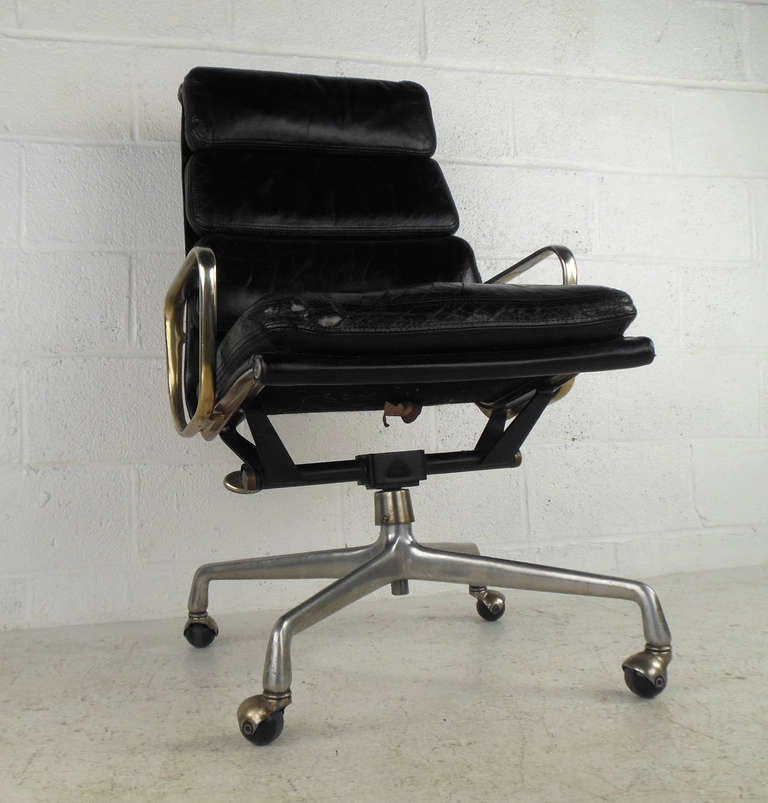 MidCentury Executive Leather Desk Chair by Herman Miller at 1stDibs